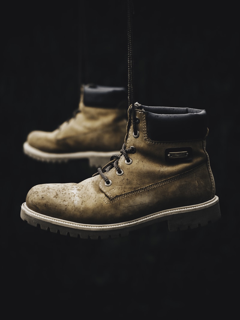 Lace-Up Boot Black